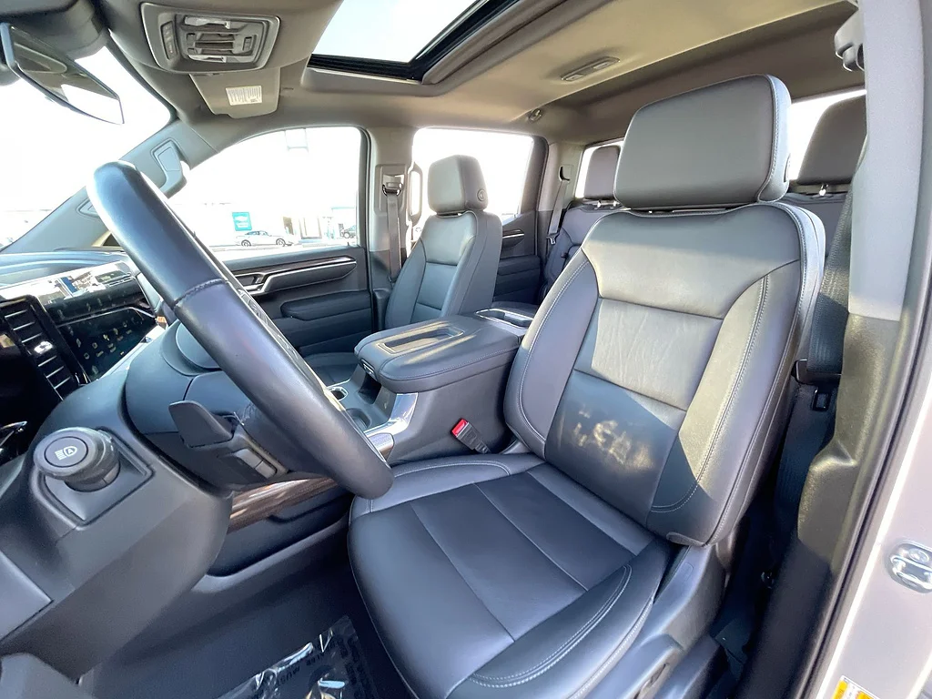 Used 2022 Silver Ice Metallic Chevrolet RST image 20
