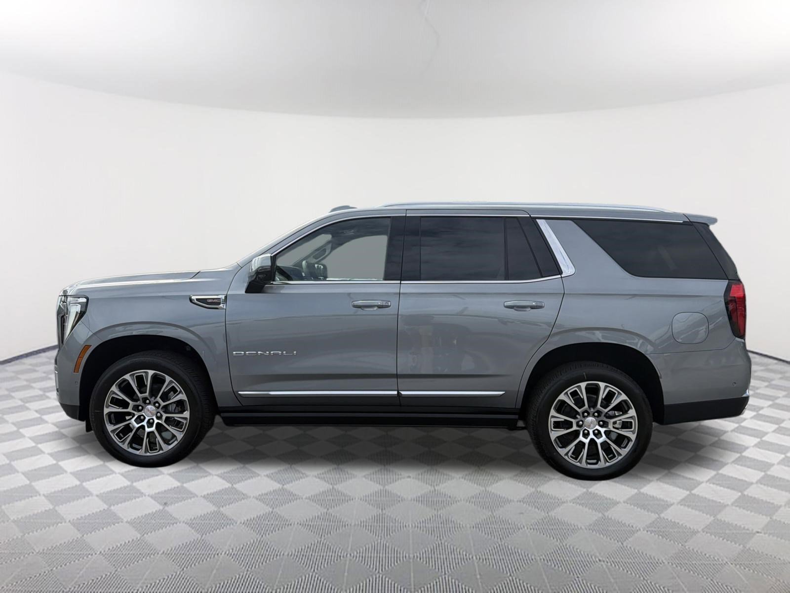 2026 GMC Yukon Denali - Photo 2