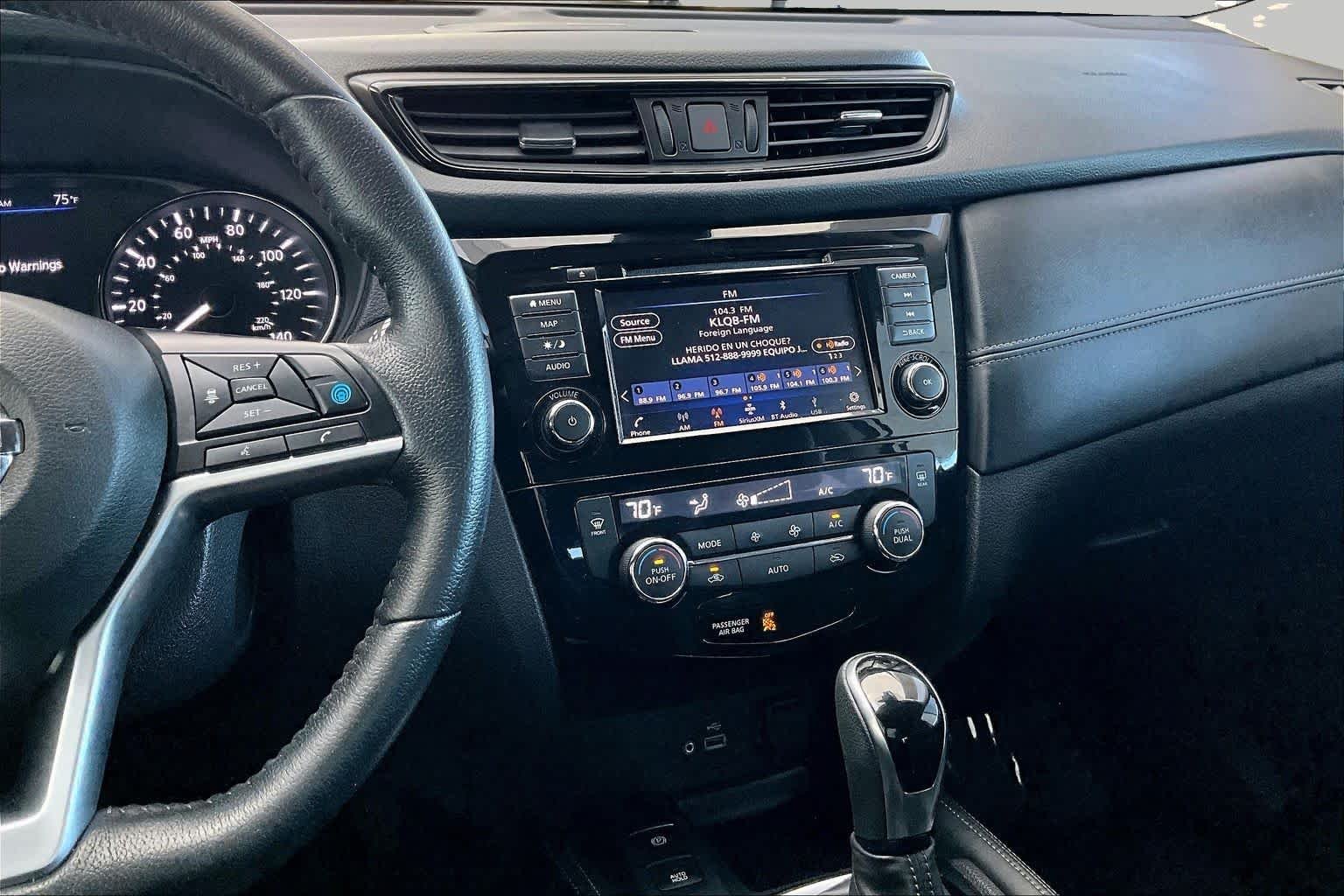 Used 2019 Pearl White Tricoat Nissan SL image 7