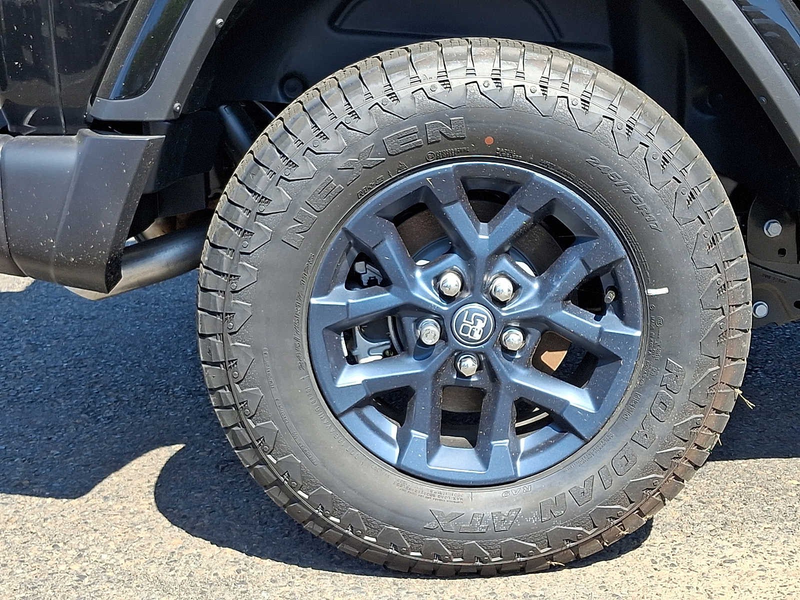 New 2026 Black Clear-Coat Exterior Paint Jeep 85th Anniversary image 5