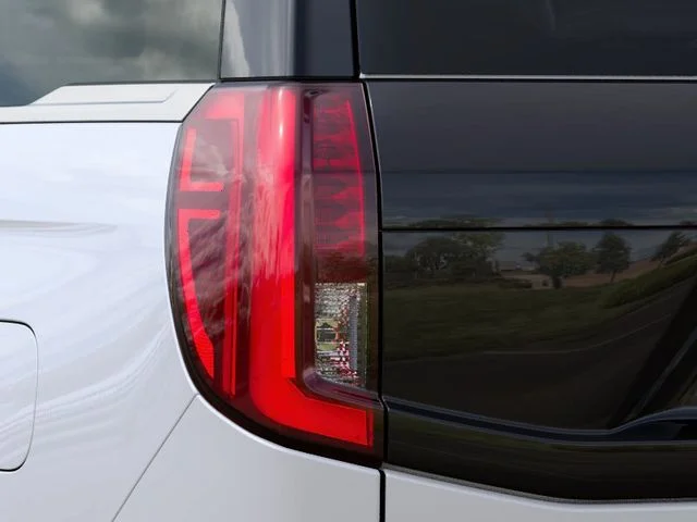 New 2027 Star White Metallic Tri-Coat Ford MAX Platinum image 21