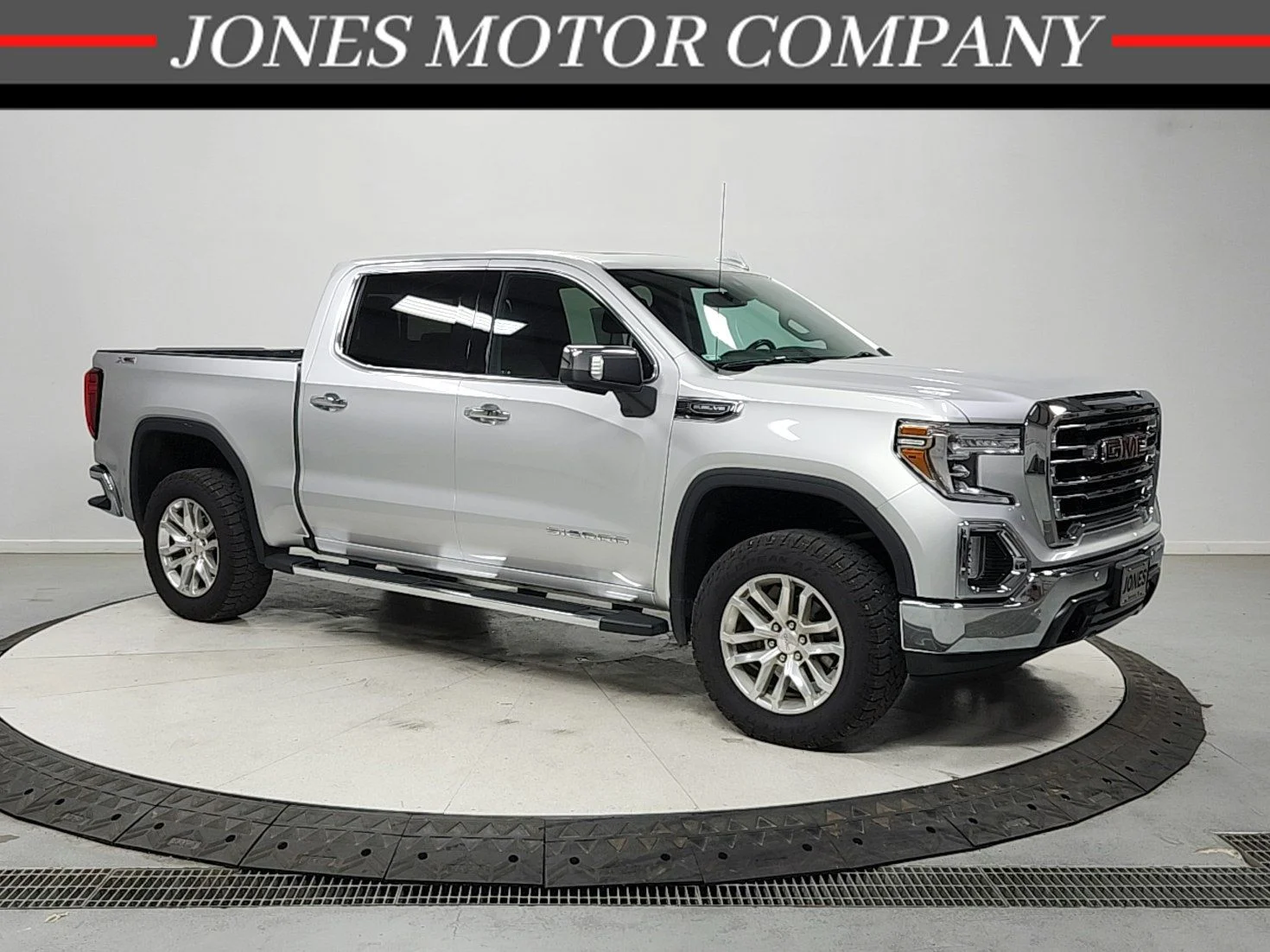 2021 GMC Sierra 4WD Crew Cab Short Box SLT's photo