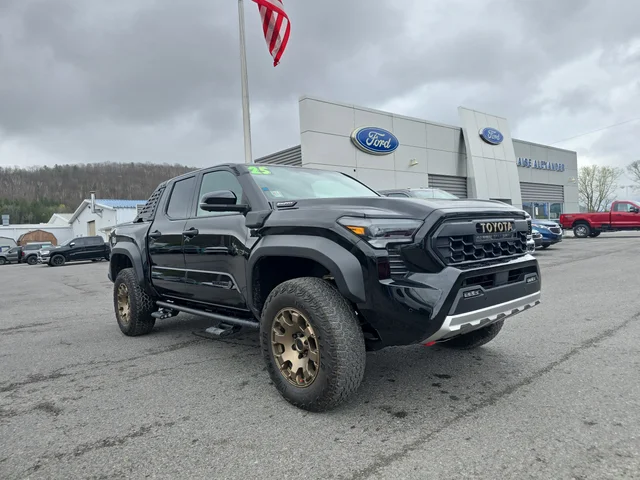 2025 Toyota Tacoma 4WD Trailhunter Hybrid