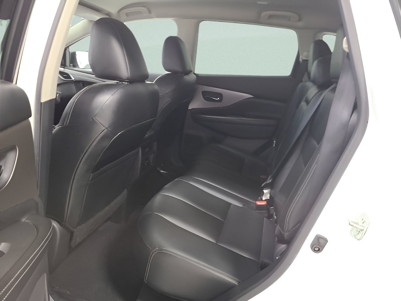 Used 2022 Pearl White Tricoat Nissan SV image 17
