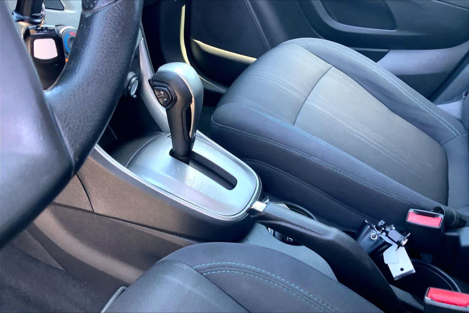 Used 2016 Summit White Chevrolet LT image 16