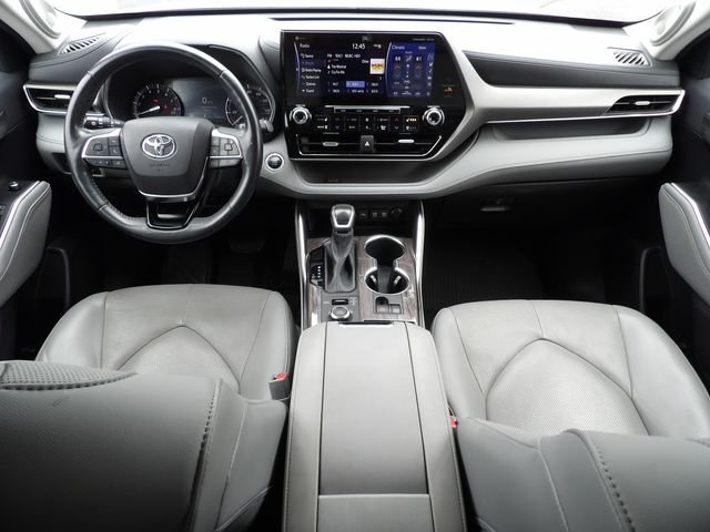 Used 2020 Celestial Silver Metallic Toyota Limited image 23