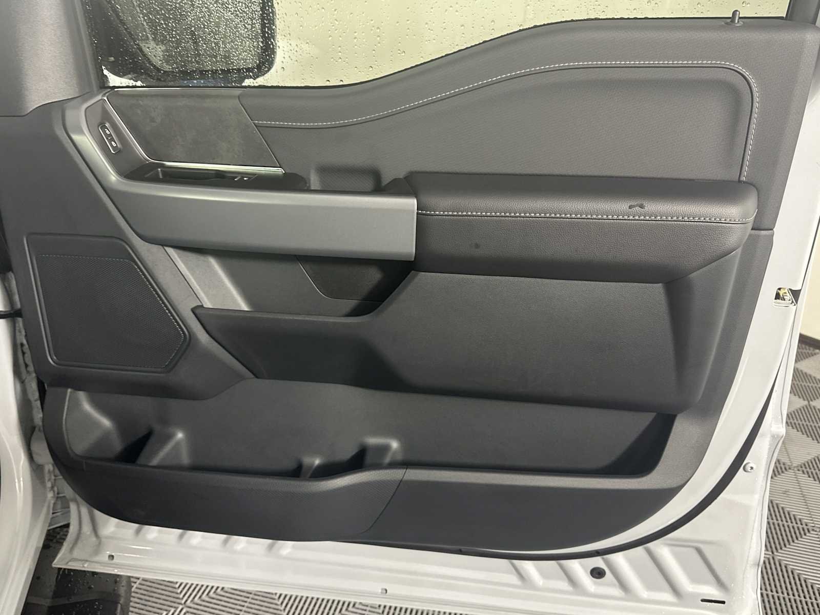 2025 Ford F-150 XLT - Photo 13