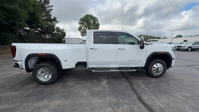 2026 GMC Sierra 3500HD Denali - Photo 9