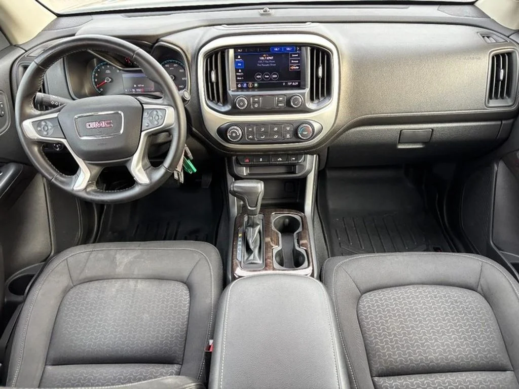 Used 2019 Onyx Black GMC 4WD SLE image 12