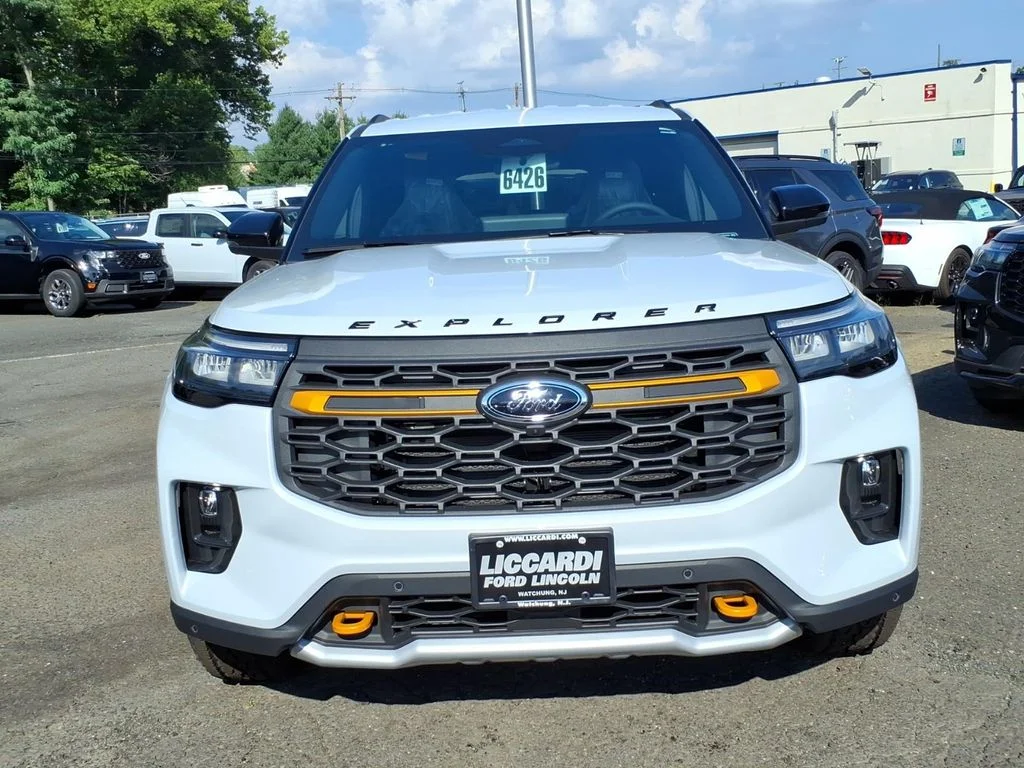 New 2026 Space White Metallic Ford Tremor® image 2