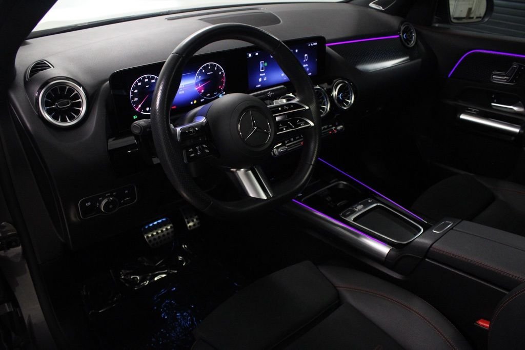 Certified Used 2025 Gray Mercedes-Benz GLA 250 image 18