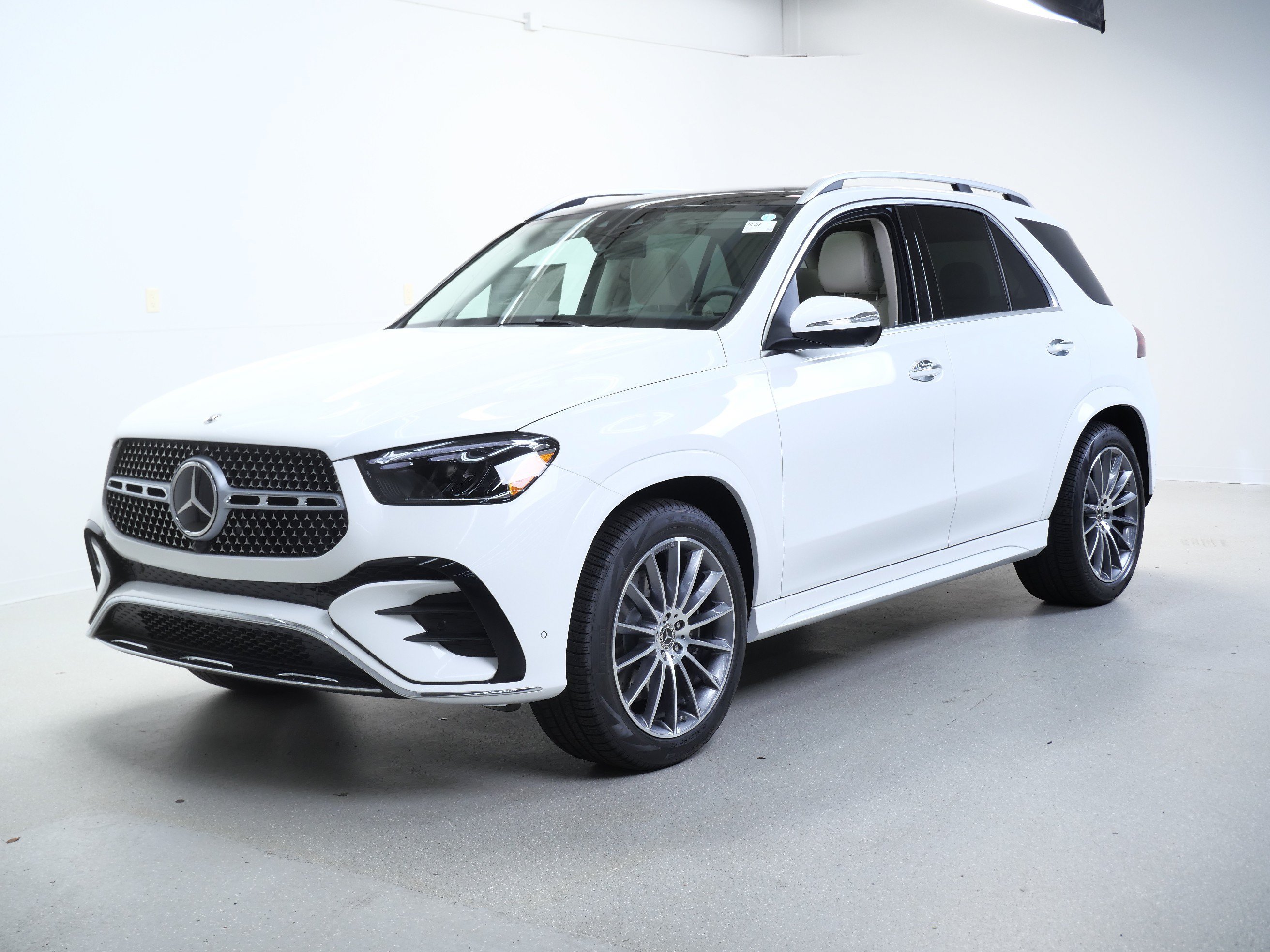New 2026 Polar White Mercedes-Benz GLE 350 image 4