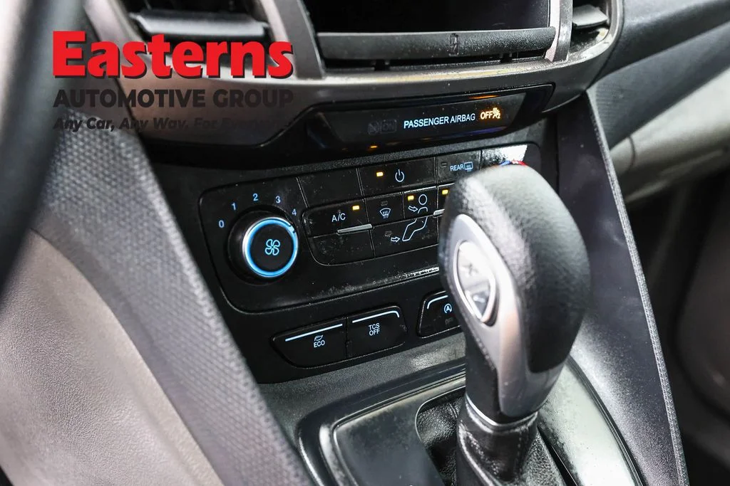 Used 2020 White Ford XLT image 21