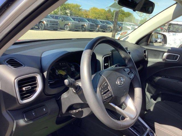 New 2026 Shimmering Silver Hyundai SEL image 14