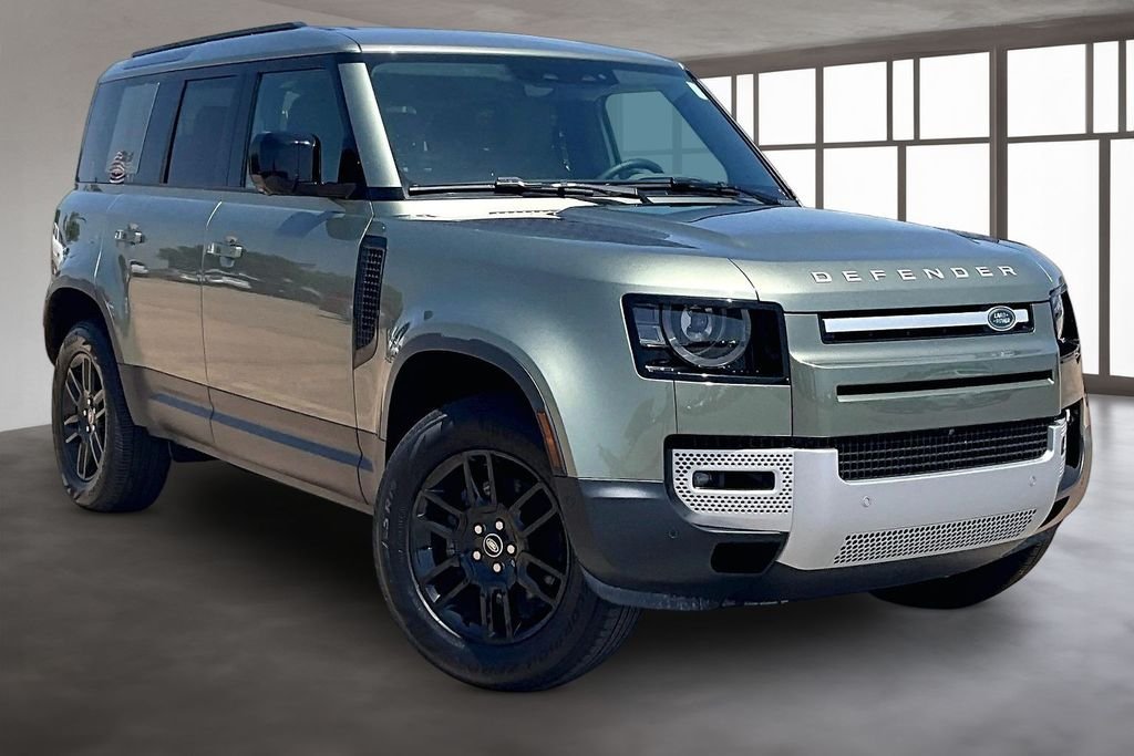 Used 2025 Green Land Rover S image 10