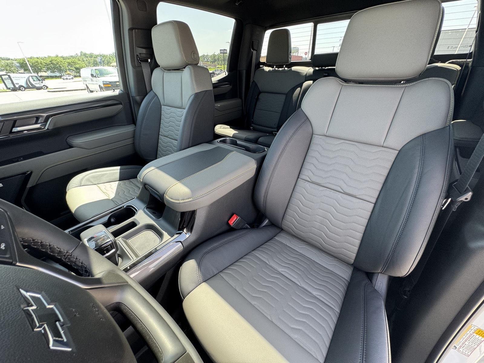 2026 Chevrolet Silverado 1500 ZR2 - Photo 36