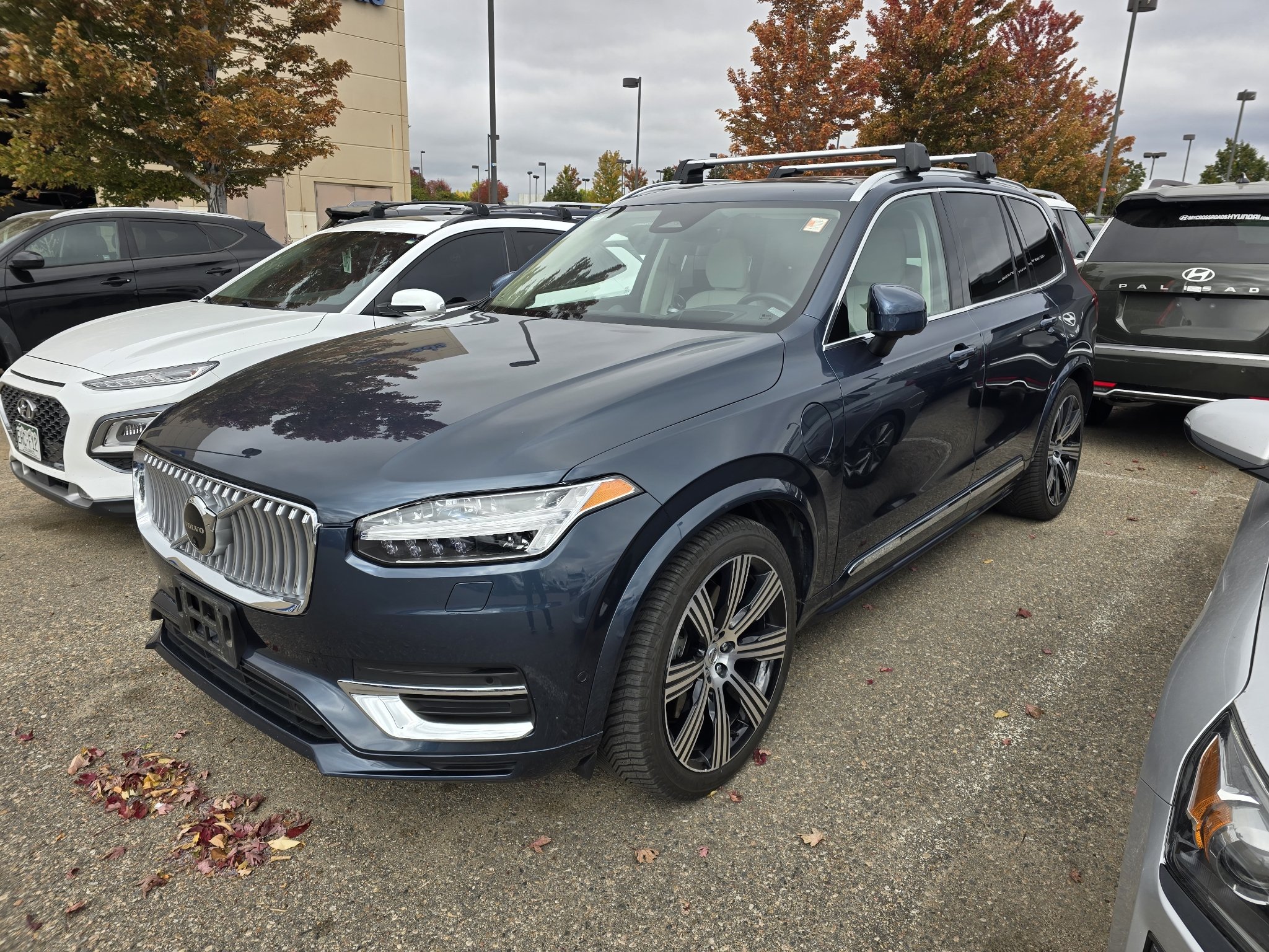 Used 2024 Denim Blue Metallic Volvo Ultimate Bright Theme image 13