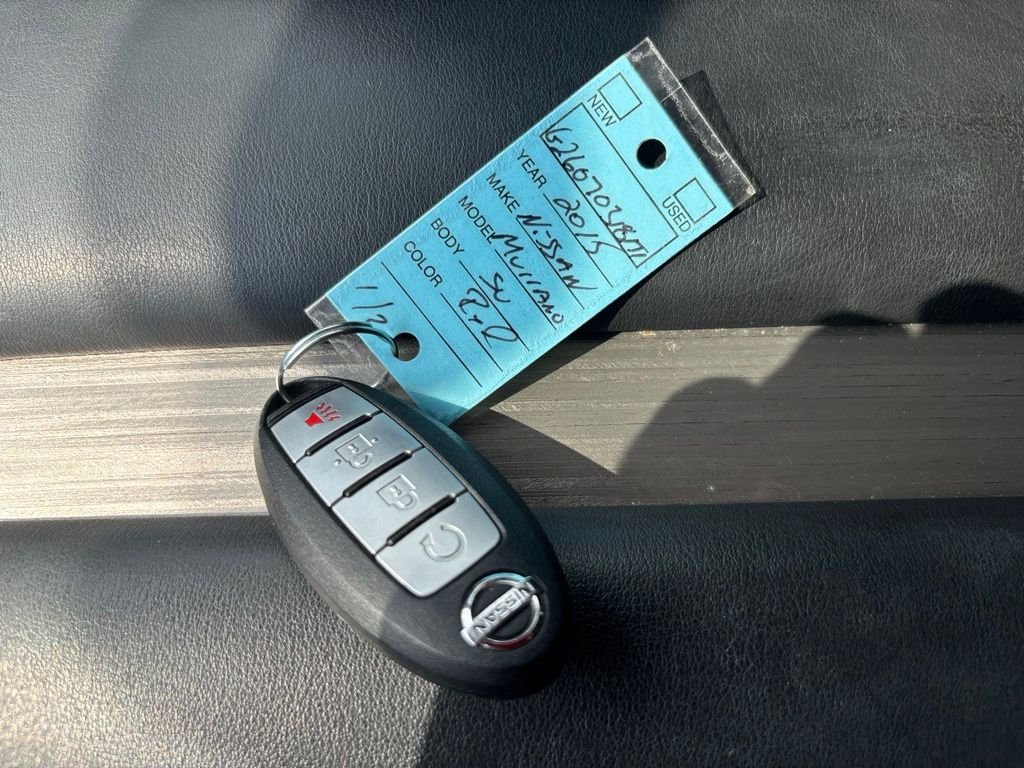Used 2015 Red Nissan SV image 30