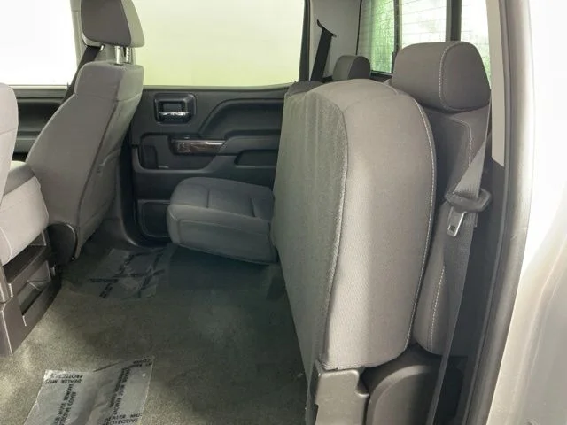 Used 2018 Quicksilver Metallic GMC SLE image 23