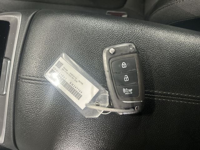 Used 2024 Silver Hyundai SE image 33