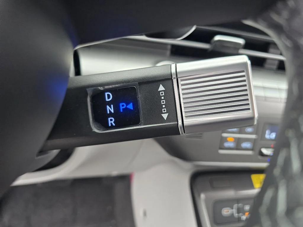 New 2026 Gray Hyundai SEL Premium image 19