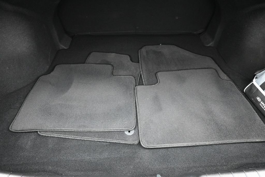 Certified Used 2025 Gray Hyundai SEL Sport image 10