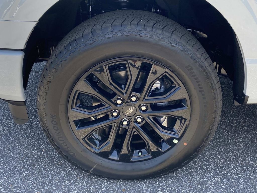 New 2026 Avalanche Ford Lariat® image 7