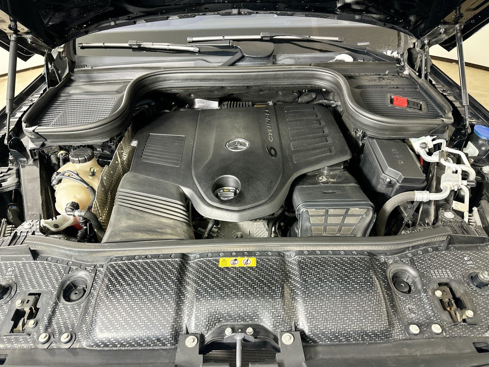 Used 2022 Obsidian Black Metallic Mercedes-Benz GLS 450 image 38