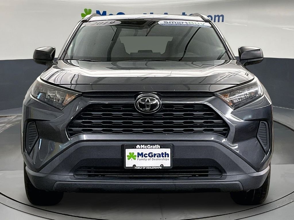 Used 2019 Gray Toyota LE image 5