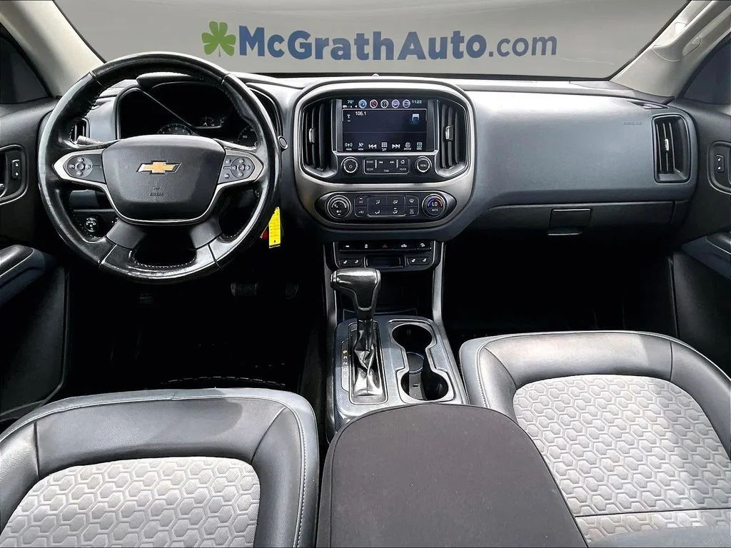 Used 2018 Blue Chevrolet Z71 image 9