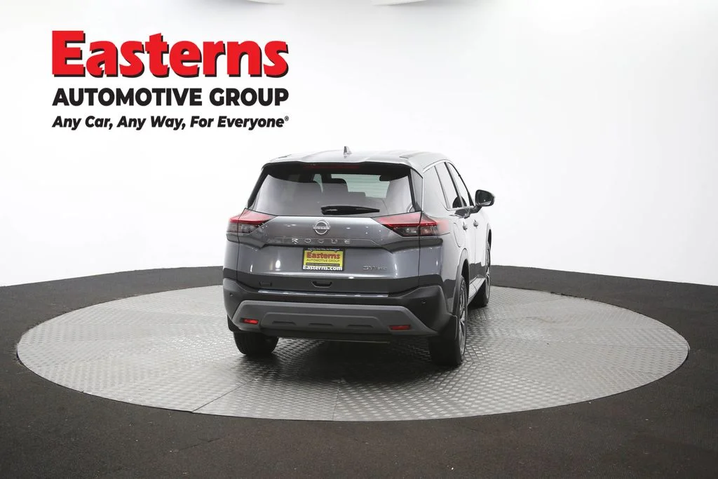 Used 2023 Gray Nissan SV image 38