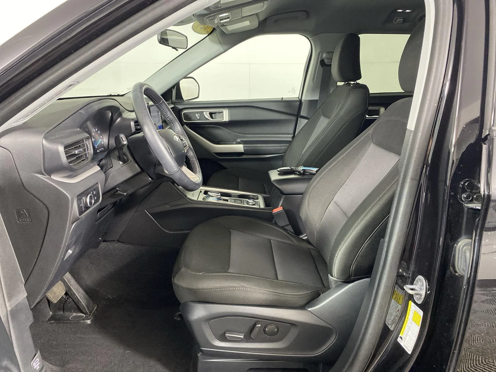 Used 2024 Agate Black Ford XLT image 30