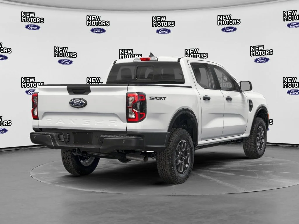 Used 2024 Oxford White Ford XLT image 2