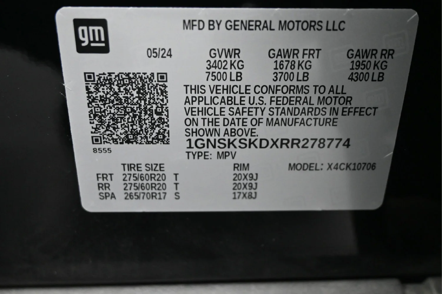 Used 2024 Black Chevrolet Premier image 27
