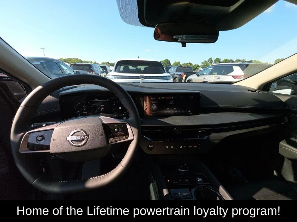 Used 2025 Gray Nissan SV image 5