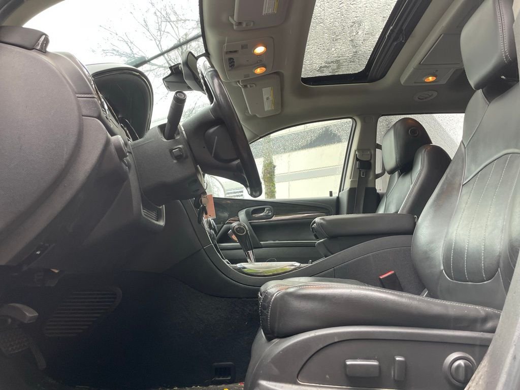 Used 2017 White Frost Tricoat Buick Premium Group image 17