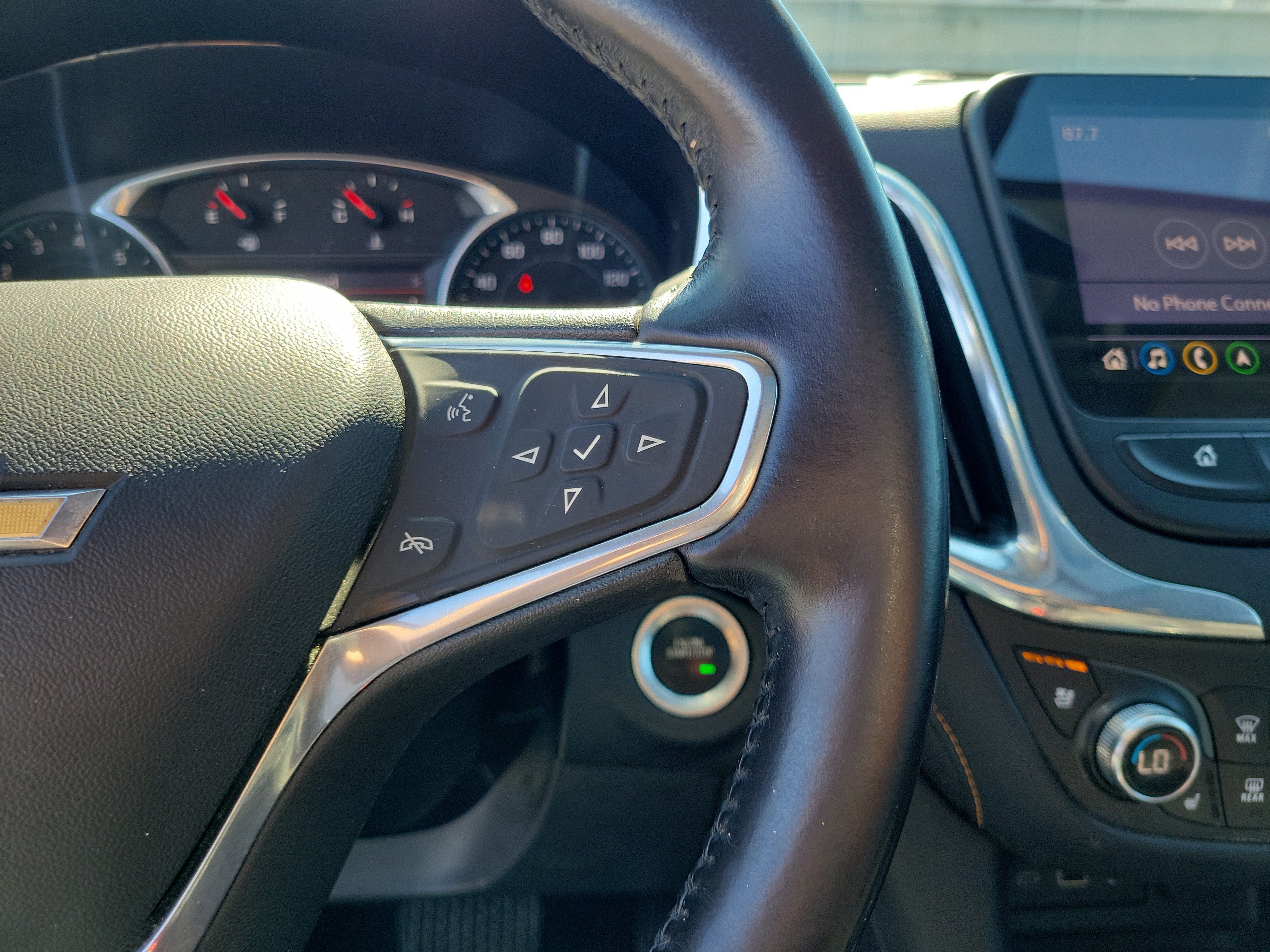 Used 2020 Silver Ice Metallic Chevrolet Premier image 23