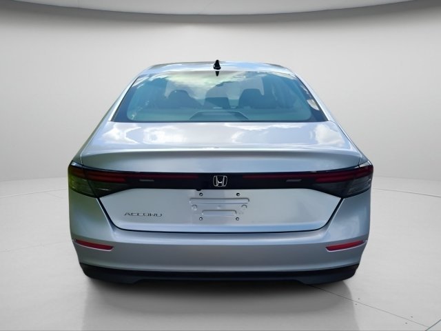 New 2026 Solar Silver Metallic Honda SE image 6