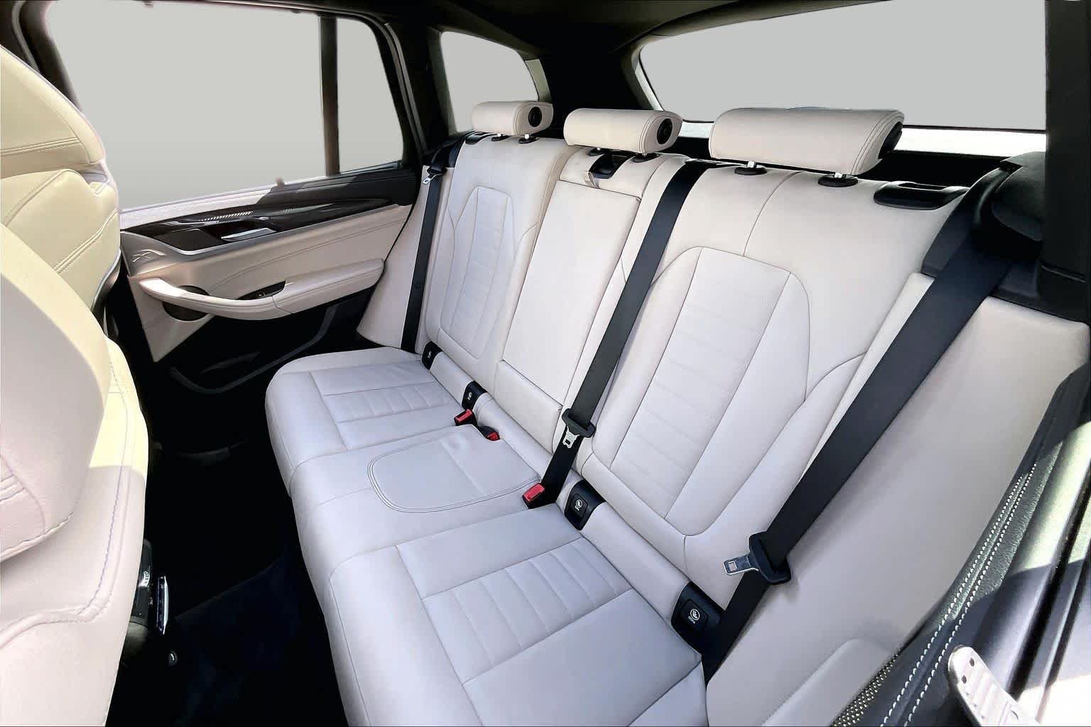 Used 2020 Alpine White BMW  image 19
