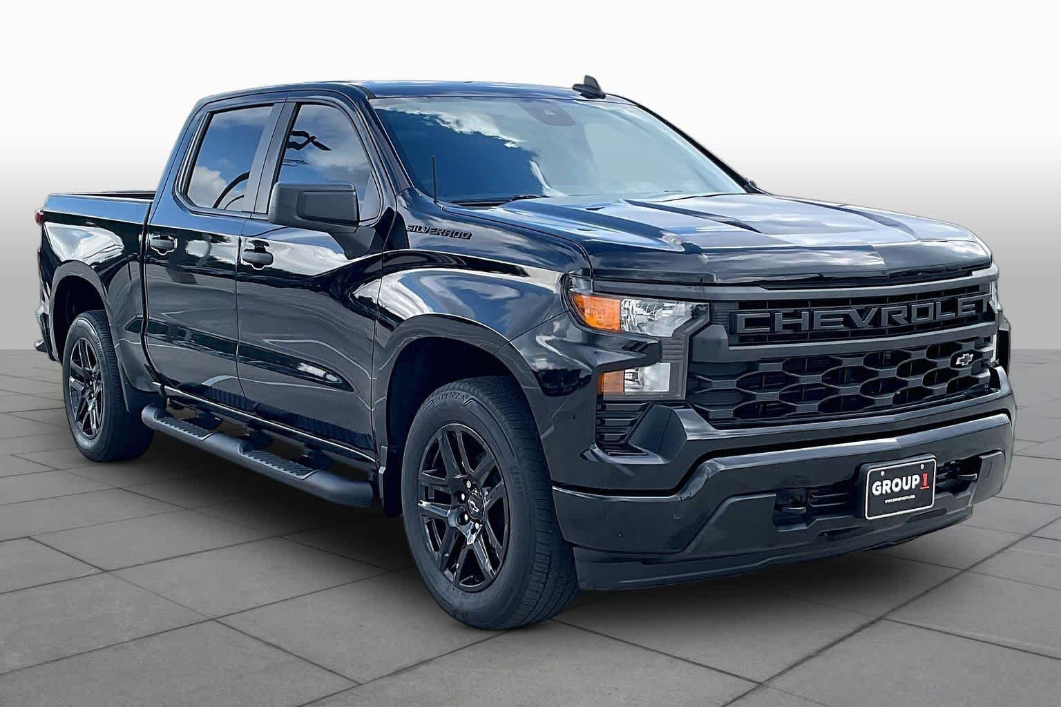 Used 2023 BLACK Chevrolet Custom image 3