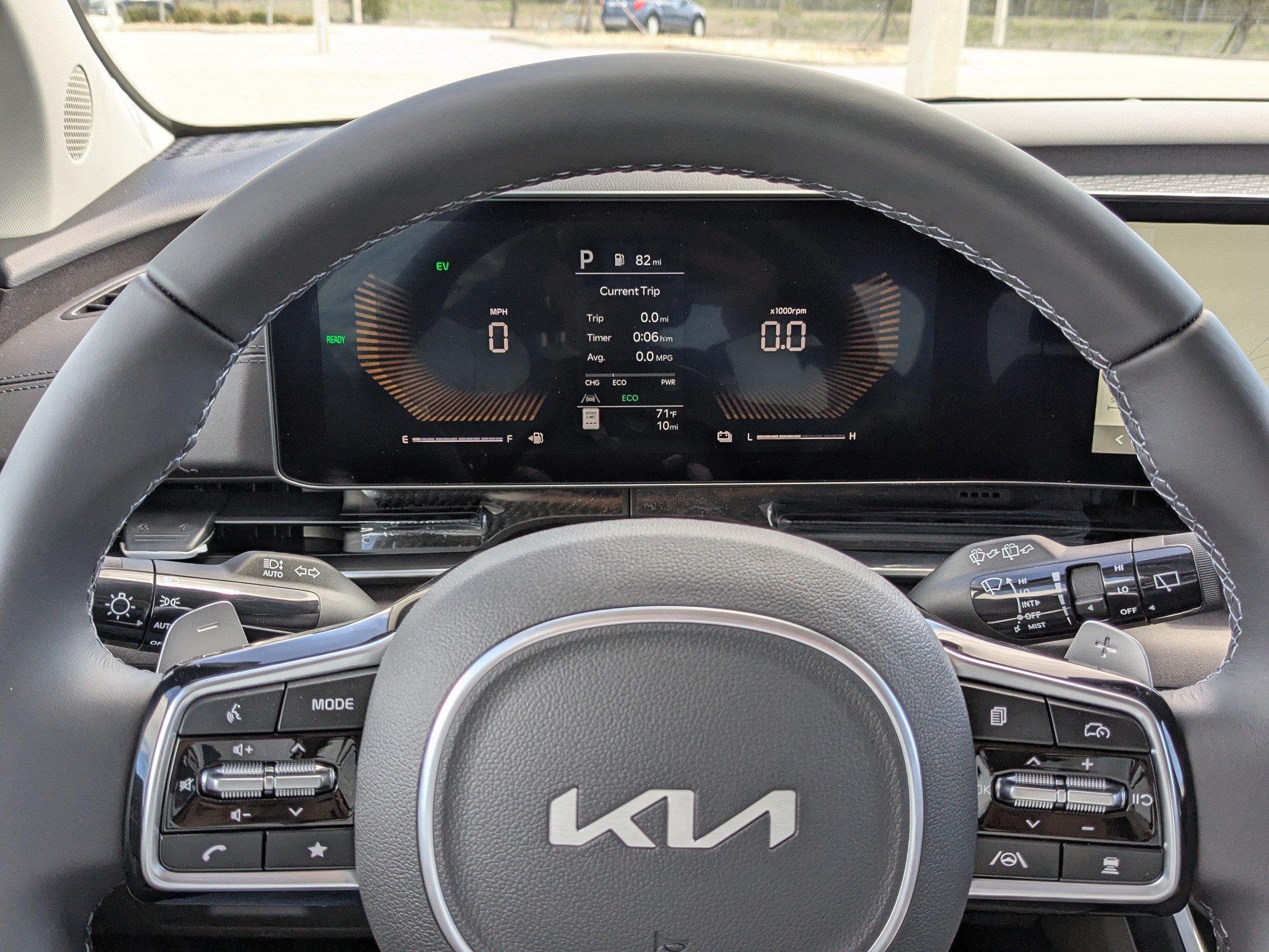 New 2026 Snow White Pearl Kia EX image 35