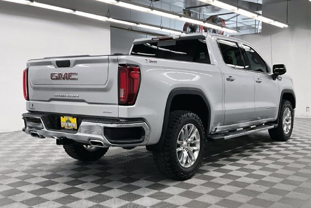 Used 2021 Quicksilver Metallic GMC SLT image 12
