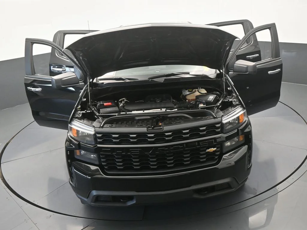 Used 2021 Black Chevrolet Custom image 64