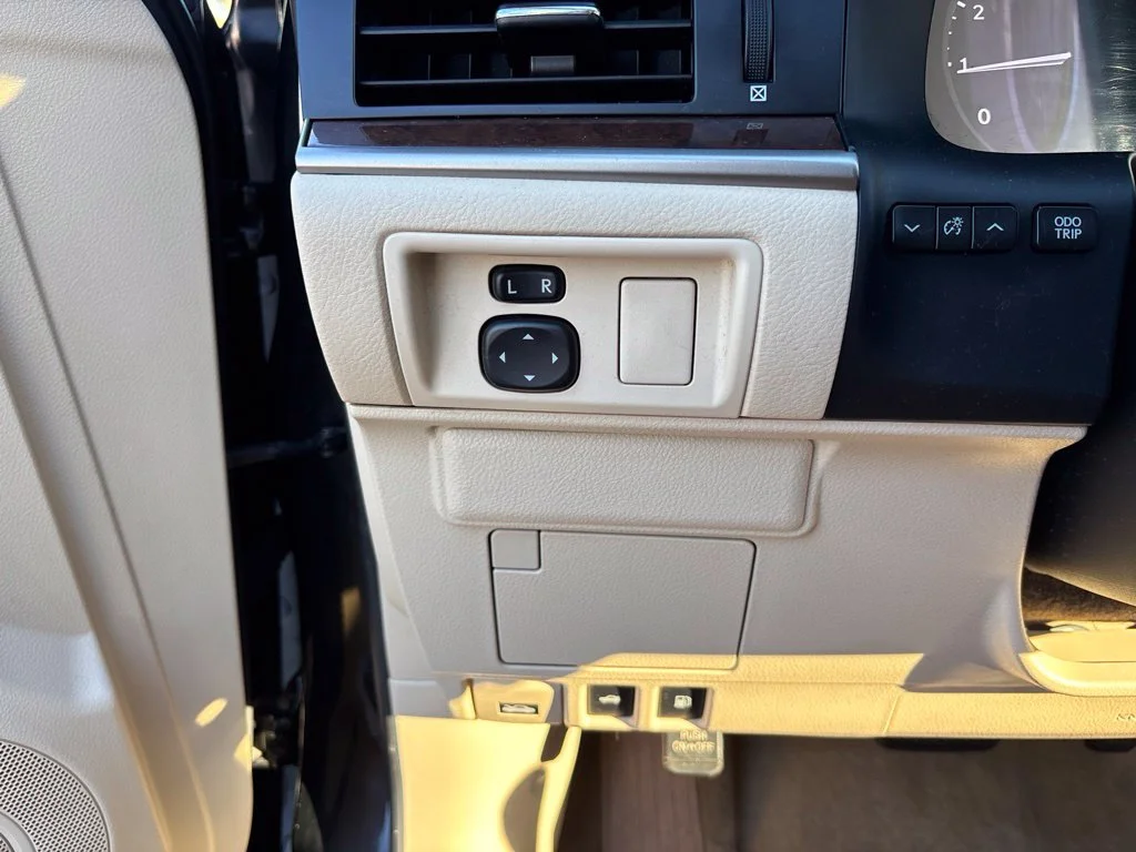 Used 2015 Black Lexus 350 image 13