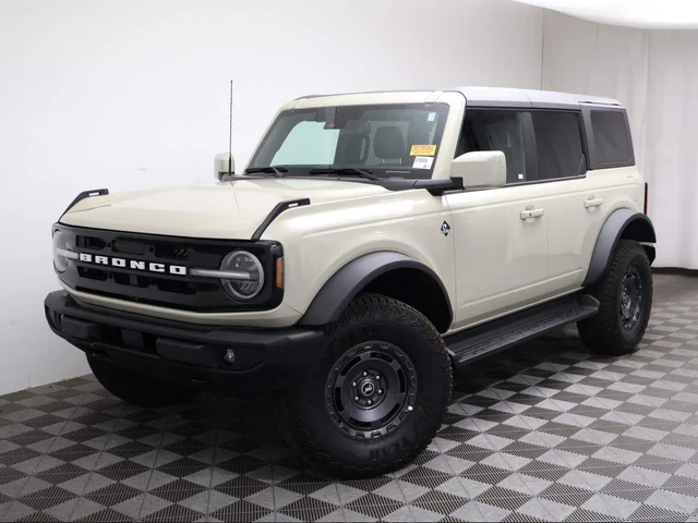 2025 Ford Bronco Outer Banks