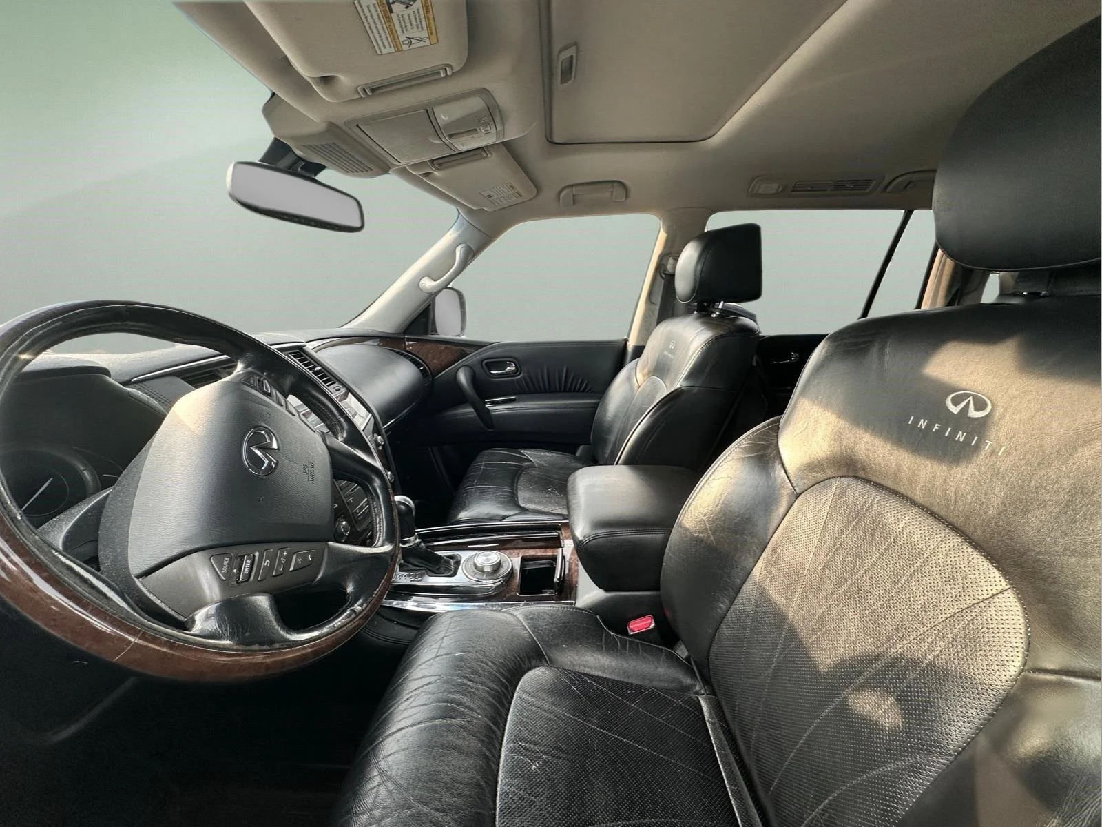 Used 2011 Liquid Platinum INFINITI 8-passenger image 25