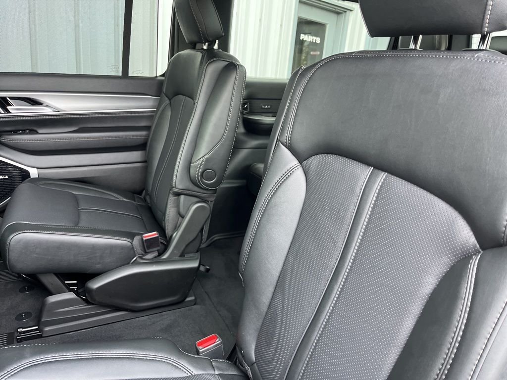 New 2026 High Gloss Black Exterior Paint Jeep Limited Reserve image 42