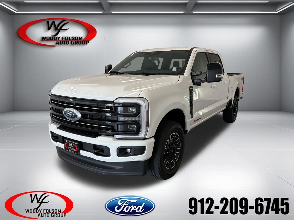 New 2026 Star White Metallic Tri-Coat Ford F-250® Platinum® image 1