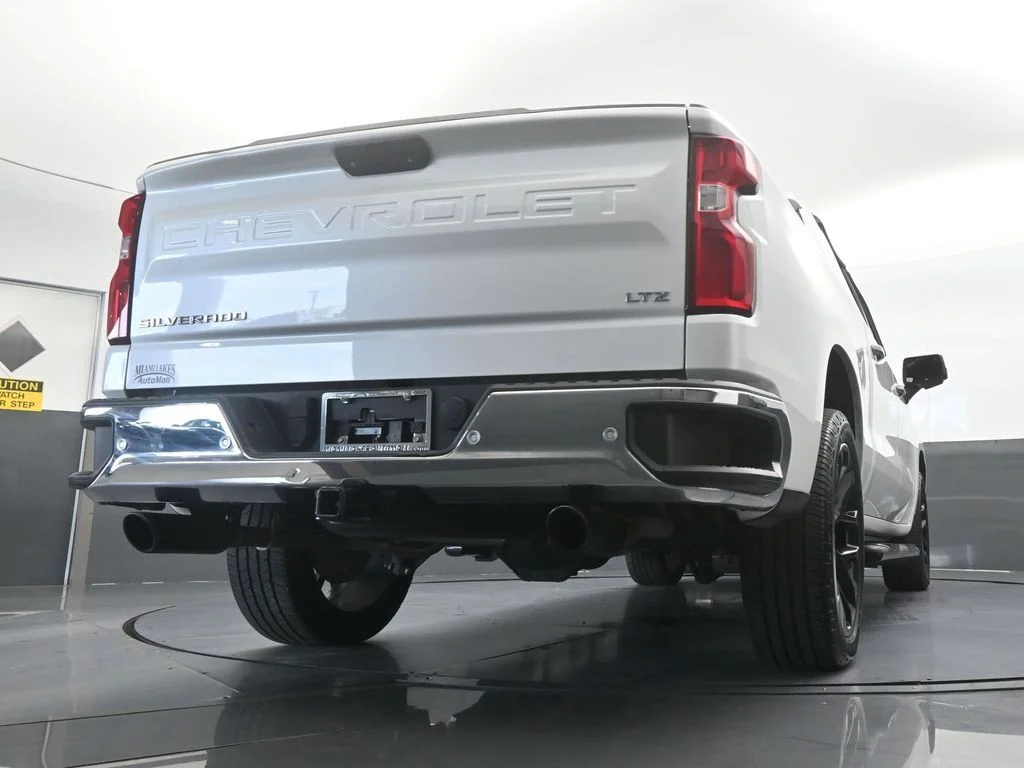 Used 2022 Iridescent Pearl Tricoat Chevrolet LTZ image 62
