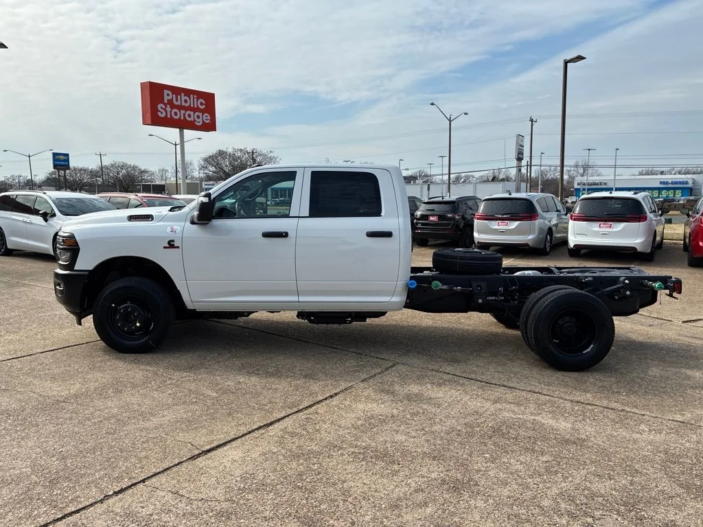 New 2026 Bright White Clear-Coat Exterior Paint RAM Tradesman image 2